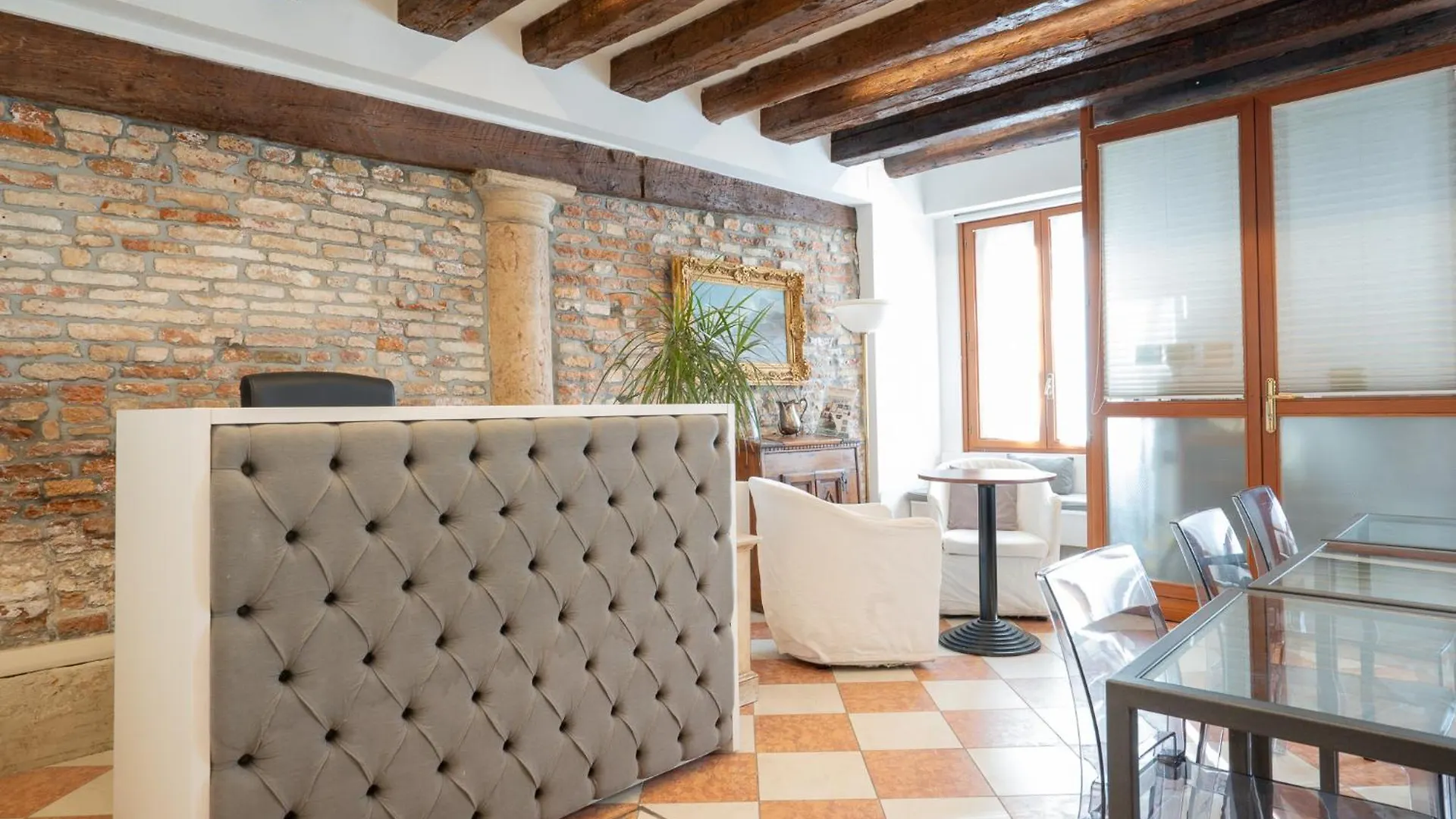 Alla Corte Rossa Venice Bed & Breakfast