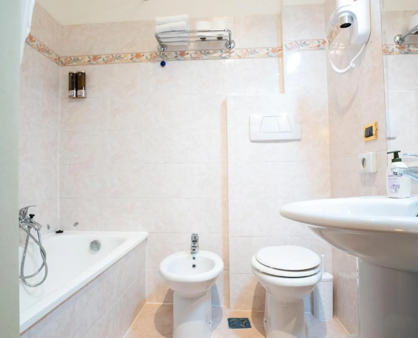 Alla Corte Rossa Venice Bed & Breakfast