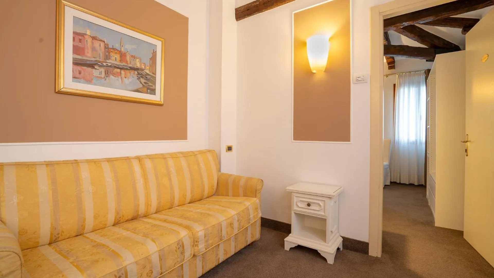 Bed & Breakfast Alla Corte Rossa Venice