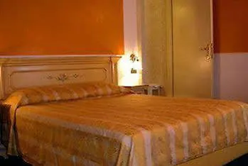 Alla Corte Rossa Venice Bed & Breakfast