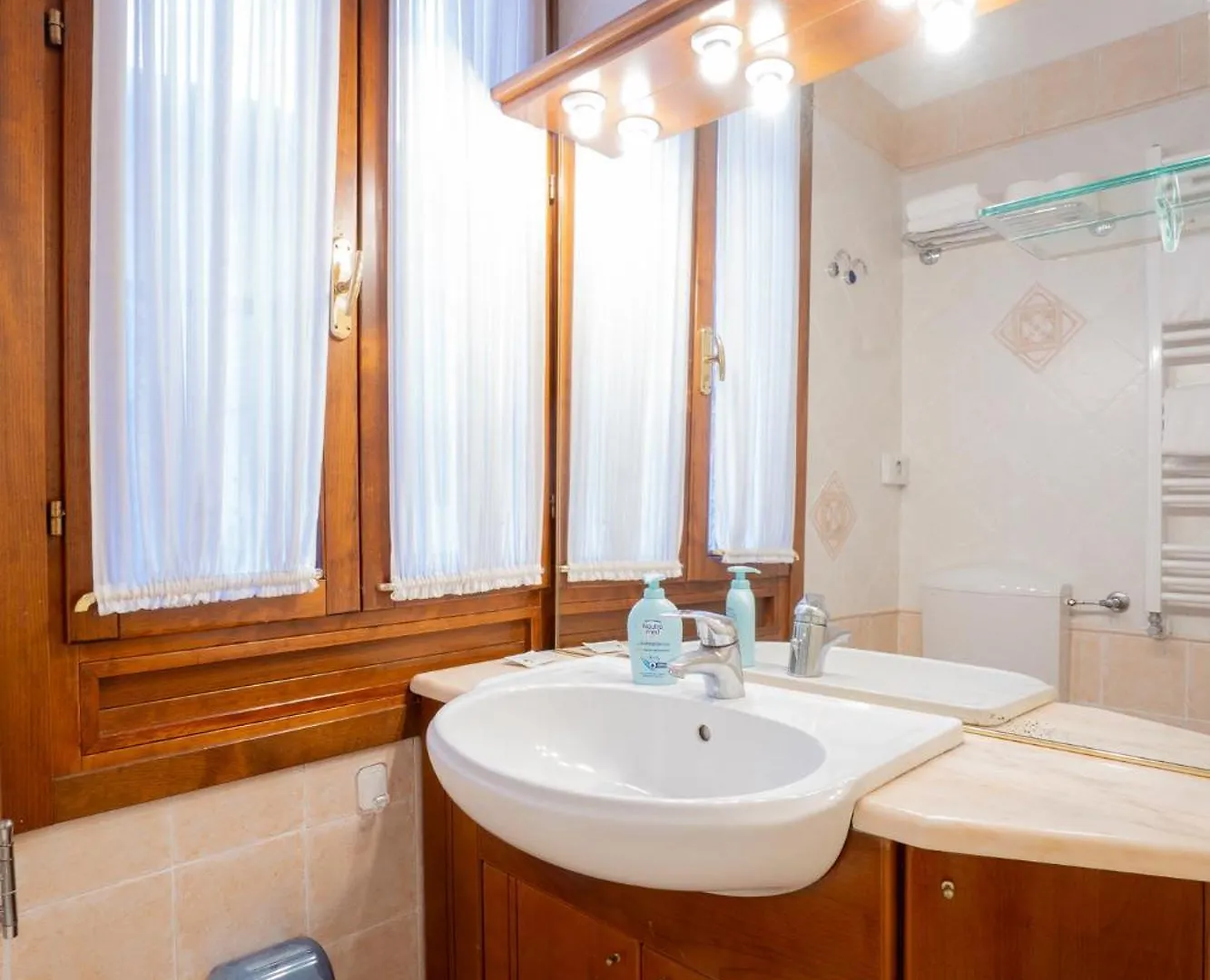 Bed & Breakfast Alla Corte Rossa Venice