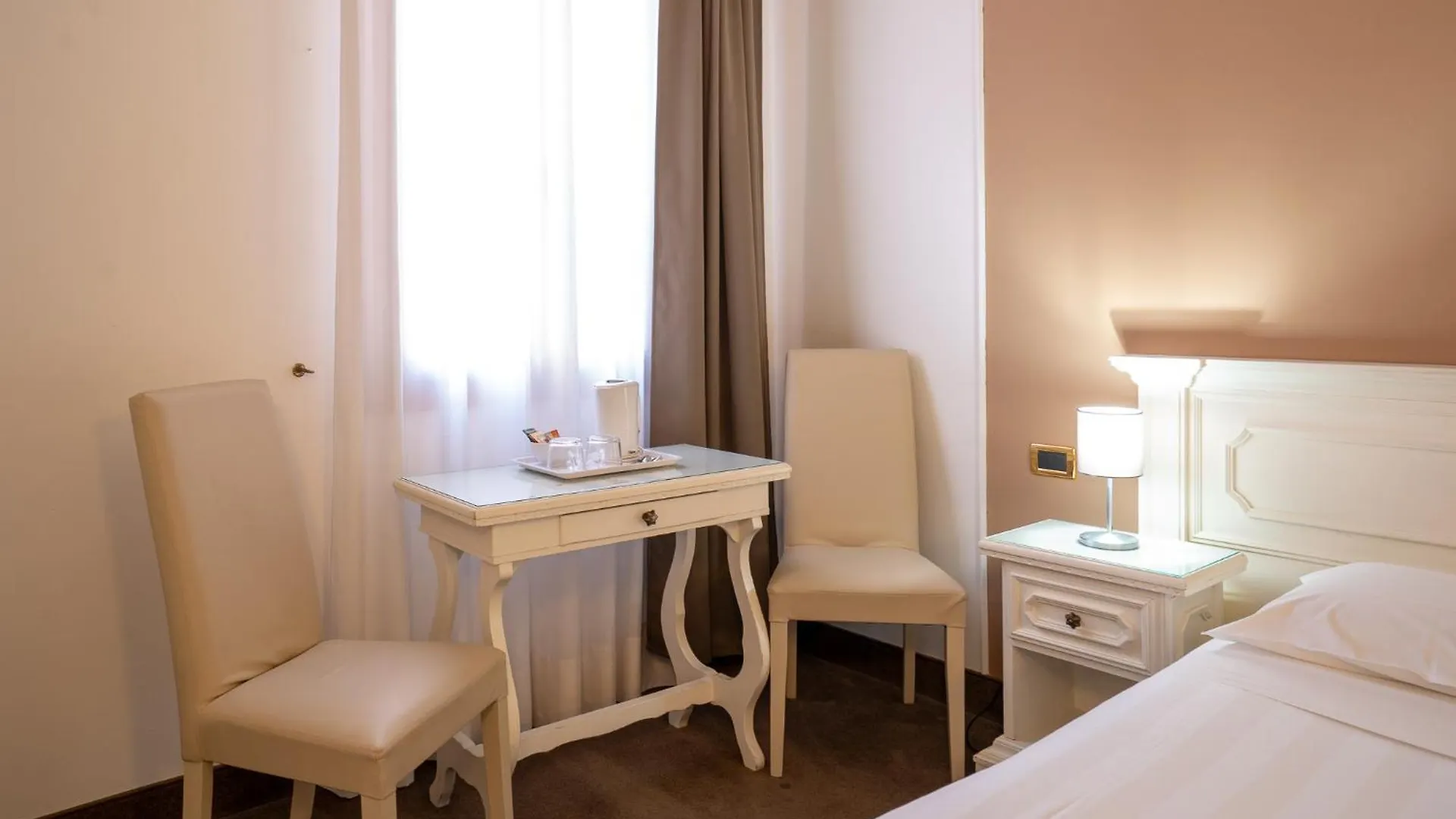 Alla Corte Rossa Venice Bed & Breakfast
